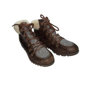 Sorel Woman Boots Size 7
